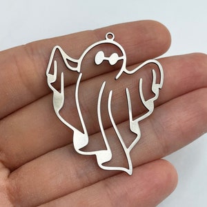 2 stuks roestvrijstalen spookbedel, spookhanger Halloween-bedels, spookachtige bedels, stalen bedels bevindingen, lasergesneden sieradenbenodigdheden STL-3364