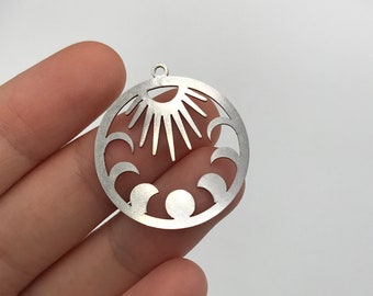 6pcs Stainless Steel Sun and Moon Charm, Sun Pendant, Moon Pendant, Laser Cut Steel Jewelry Supplies, Circle Sun Necklace STL-3002