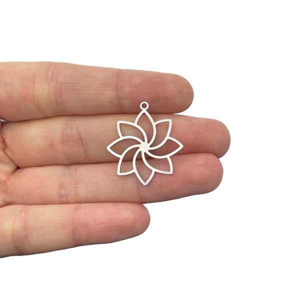 Beadwork Finding - Flower, 25x28mm per pair Beadwork Finding - Flower, 25x28mm per pair