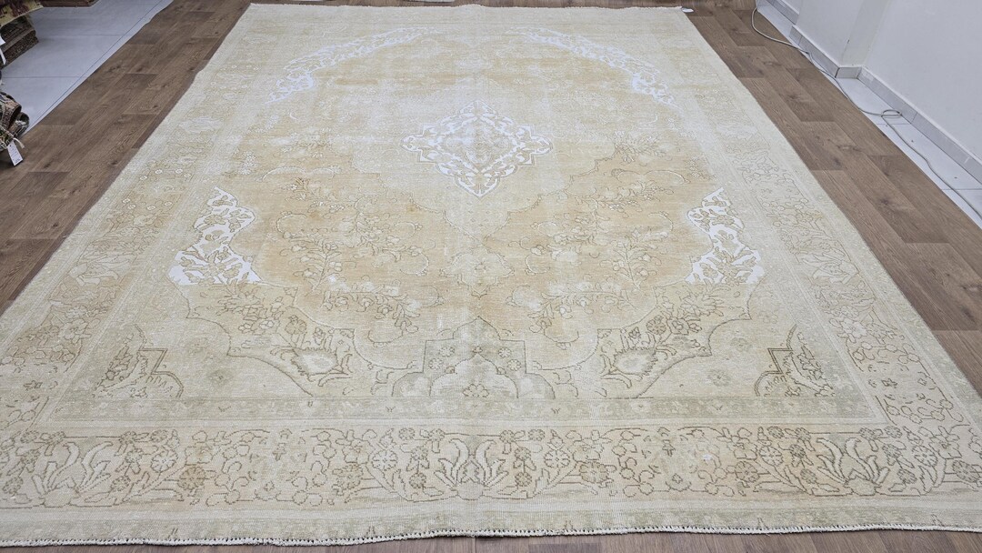 Netural Tan Rug 9.5' X 12.3' Neutral Tan and White Rug, Cream Based Rug, Hand Made Wool ...