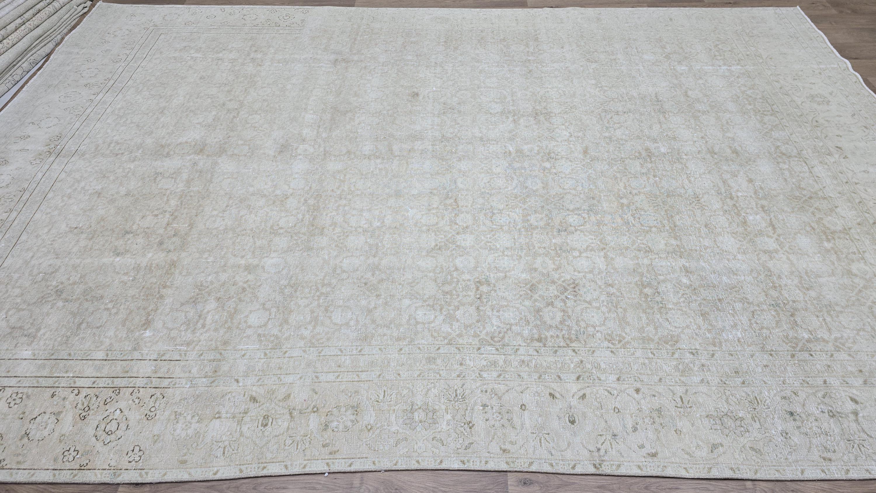 大型ヴィンテージトルコ製ウシャクラグ：8.8フィート×12.9フィートの