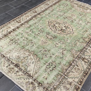 5.7&#39; x 8.4&#39; Green Vintage Rug, Muted Wool Rug, Vintage Oushak Rug, Large Wool Rug, Rug For Living Room, Green Turkish Rug, Green Area Rug