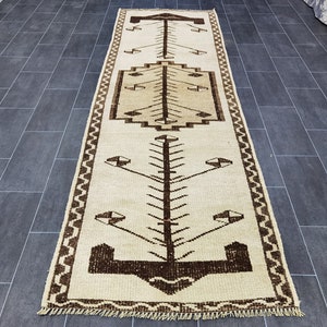 Beige Herki Runner //3.20&#39;x10.70&#39; Faded Turkish Herki Runner Wool Rug For Hallway, Entryway, Kitchen and Living Room As Bohemian Decor