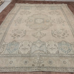 9 x 12.5 ft Oversized Vintage Turkish Oushak Rug – Muted Turkish Rug with Geometric Flair