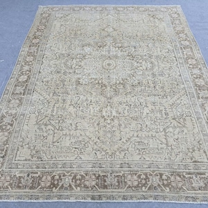 Stor matta 9,5x12, blekt beige krämfärgad och varm brun, vintage Oushak medaljongmatta, stor vävd matta i sliten ton, neutral