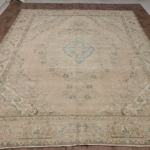 9.49&#39; x 11.94&#39; Oversized Vintage Turkish Oushak Wool Rug, , Classic Beige & Green