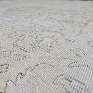 9.65&#39; x 12.63&#39; NEUTRAL HERIZ RUG  Vintage Area Rug, Heriz Design Rug, Muted Area Rug, Extra Large Rug, Wool Beige Rug