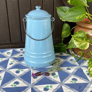 Vintage Enamel Milk Can. Blue Enamel Lidded Milk Churn, Canister. Vintage Farmhouse Kitchen Decor.