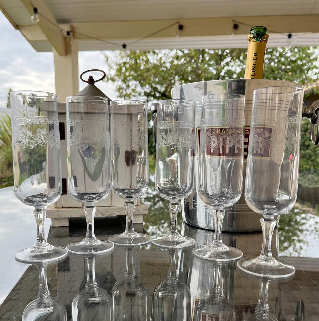 Six Vintage Etched Champagne Flutes. Pretty Flower Etched Etsy UK