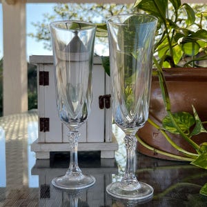 Vintage French Crystal Champagne Flûtes. Two Cristal D’Arques Durand Auteuil Champagne Cocktail Glasses. French Glassware. Gift Idea.