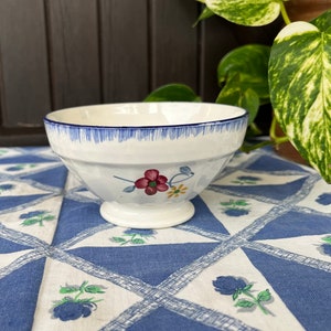 Vintage French Bowl by Digoin Sarreguemines. Floral Café au Lait, Hot Chocolate, Breakfast Bowl. French Farmhouse Kitchen. Gift idea.