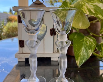 Verres à liqueur vintage en cristal français : Bacchante Venus à pied givré, lot de 2