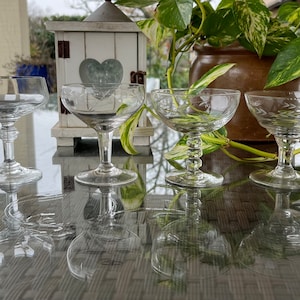 Gorgeous Individual Vintage Crystal Champagne Coupes/Saucers. 1950s Champagne Glasses. Set of Four. Etched Glassware. Beautiful Gift Idea.