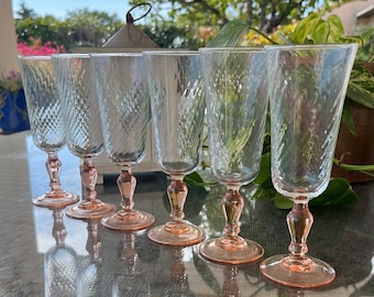 Vintage Pink 1980s Luminarc Champagne Flûtes. 6 Champagne Cocktail Swirl Glasses, Pretty Pink Blush Stem. French Colorful Glassware.