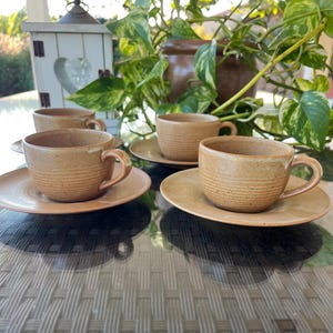 Vintage Grès Village gespikkelde keramische theekop: decor Franse boerderij - set van 4