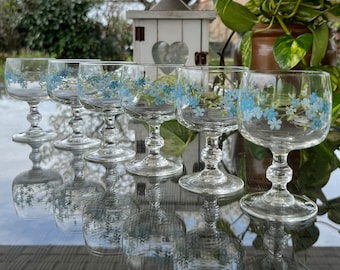 Pretty Vintage French Wine Glasses. Six Small Wine Glasses by Luminarc Arcoroc. Myosotis, Veronica, Forget-Me-Not Design. French Glassware.