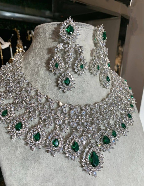 Green Diamond Necklace Set