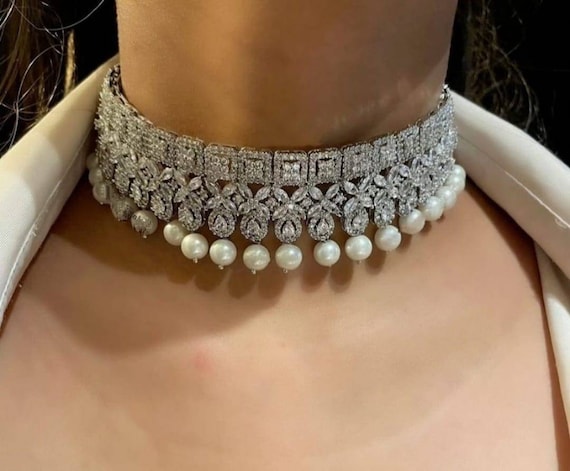Traditional Crystal Shine Pearl Kundan Choker Necklace Set – Steorra Jewels