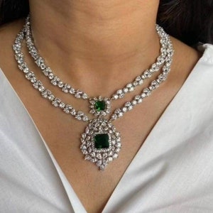 Set di girocollo con diamanti e smeraldi/gioielli indiani/collana indiana/gioielli pakistani/gioielli di Bollywood/collana pakistana/set di diamanti a strati/delicato
