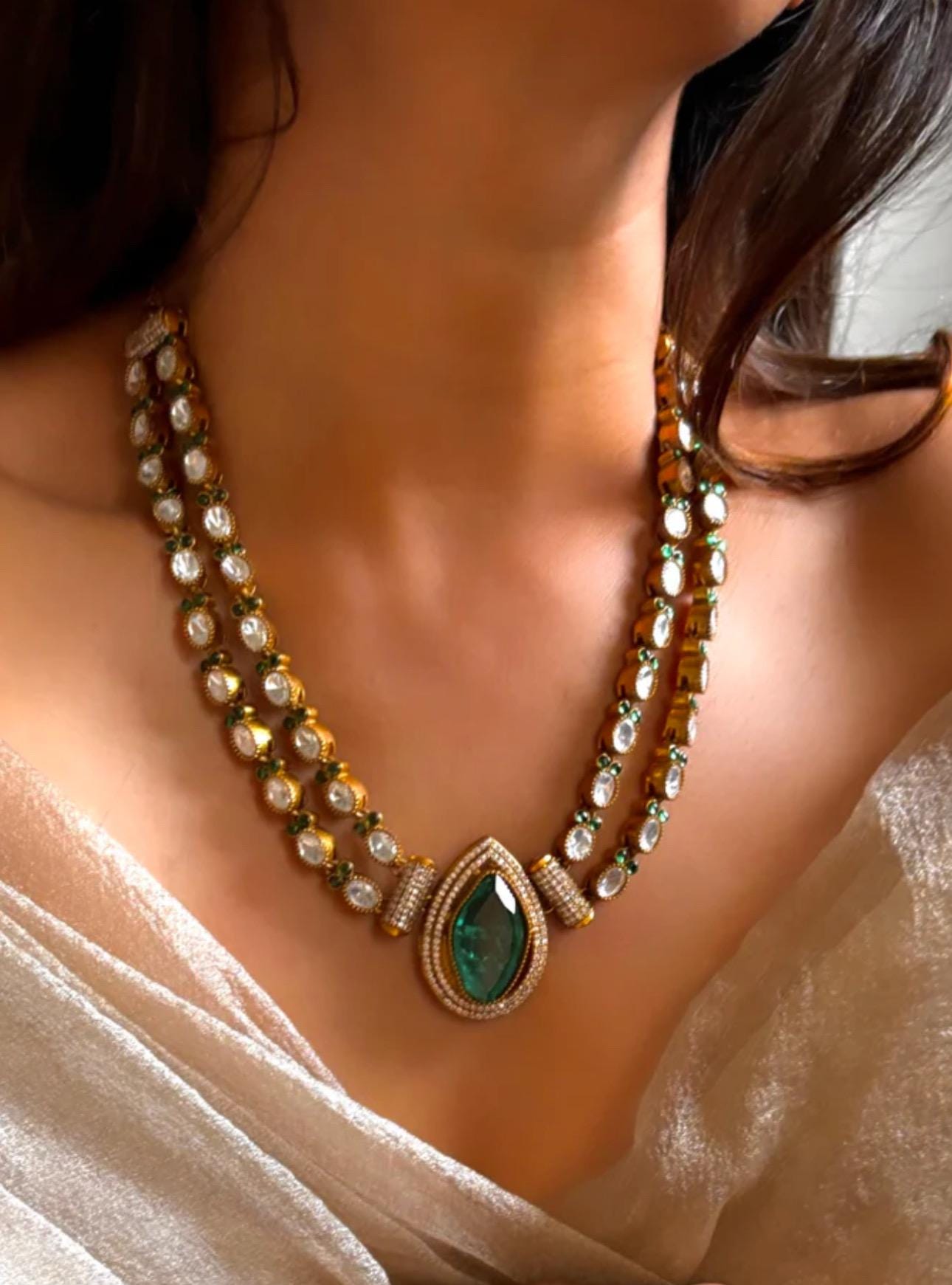 Fine Gold Finish Emerald Green Doublet Stones Uncut Moissanite Polki Kundan  Wedding Jewelry Necklace Set With Earrings Sabyasachi Jewelry - Etsy Norway, image size:1290x1741