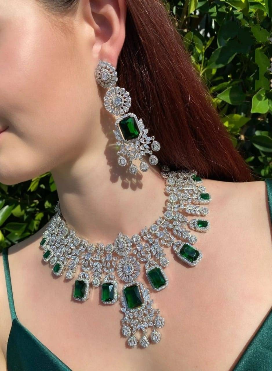 Emerald green jewellery sale