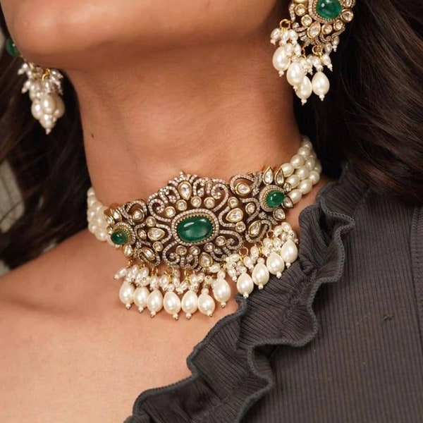 Ensemble de collier diamant vert émeraude d'inspiration victorienne antique d'inspiration Sabyasachi/ensemble de bijoux élégant/à côté de vrai ensemble/bijoux indiens/pakistanais/