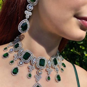 White Tone Emerald  Green Princess Teardrop Pendant Necklace And Earrings Set/Emerald Cz Choker Set/Sabyasachi Jewelry Set/Lab Emerald Set/
