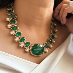 Moissanite Polki Kundan Emerald Doublet Victorian Kundan Necklace Indian jewelry Bollywood Indian necklace Pakistani Jewelry Punjabi Choker