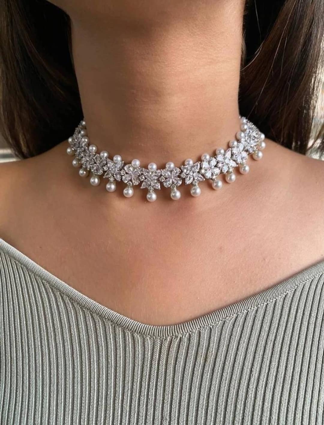 White on sale diamond choker