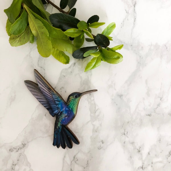 Humming Bird wooden cutout for crafting and jewellery making.