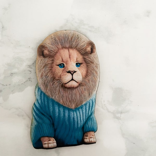 Lion in jumper. wooden cutout for crafting. ideal for scraping.