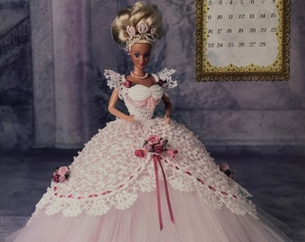 Annie's Attic Potter Häkelbett-Puppenmuster Februar 1997 Meisterhäkeln Das königliche Ballkleid Sammler-Barbie-Puppenkleid Originalmuster