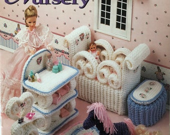 Annie's Attic Fashion Barbie Doll Home Decor Crochet Collectors Guild The Nursery Baby Furniture Set Patrón original
