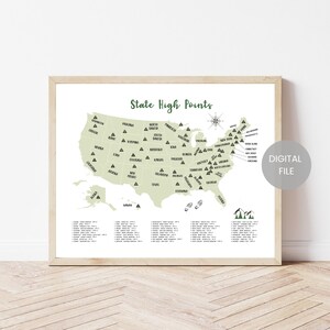 Puede incluir: Un juego de tres botes de cerámica con tapas, con un patrón geométrico en tonos azules, blancos y grises. Los botes varían en tamaño, adecuados para el almacenamiento en la cocina.