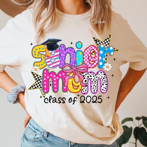 Mães Idosas Coloridas da Turma de 2025 PNG | Coquete de Formatura PNG | Turma de 2025 PNG | Boné de Formatura PNG | Sublimação PNG