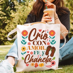 Crio con Amor Fe y Chancla PNG SVG | Rolig mexikansk mamma Svg | Latina Mama Sublimation Design | Blommig inspirerande mamma Svg Png bild 3