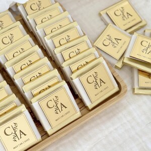Chocoladegunsten, verlovingschocolade, aanpasbare chocolade, chocoladebedankje bruiloft, huwelijkscadeau, gepersonaliseerde chocolade, huwelijksgunst