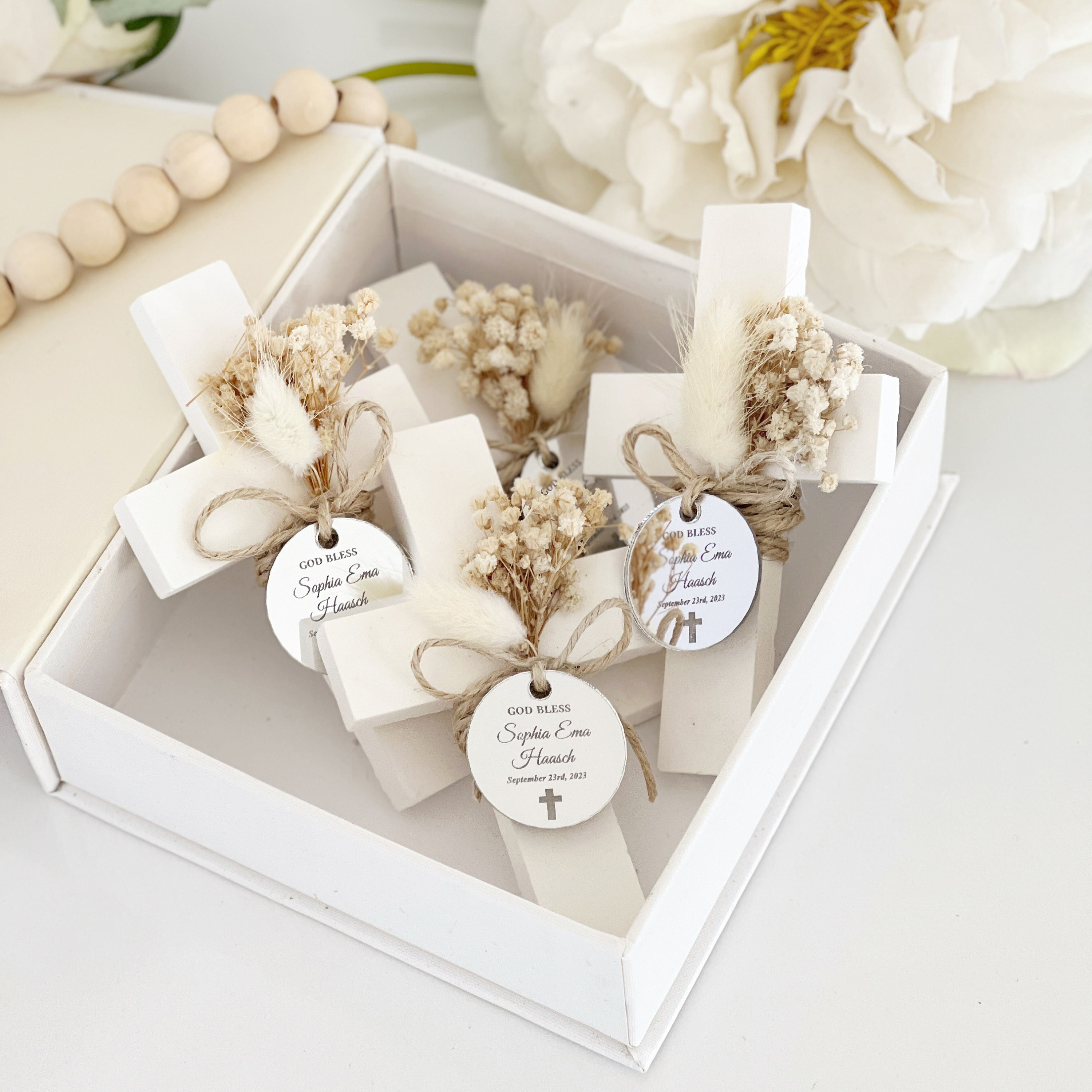 Personalized Baptism Party Magnet Favors, Handmade Cross Magnet With Dried Flowers, Mi Bautizo, Communion Favor, Christening Favor For Guest