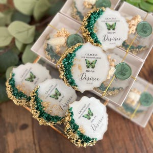 Emerald Green Butterfly Quinceañera Magnet Favors: Personalized Sweet 15/16 Gift