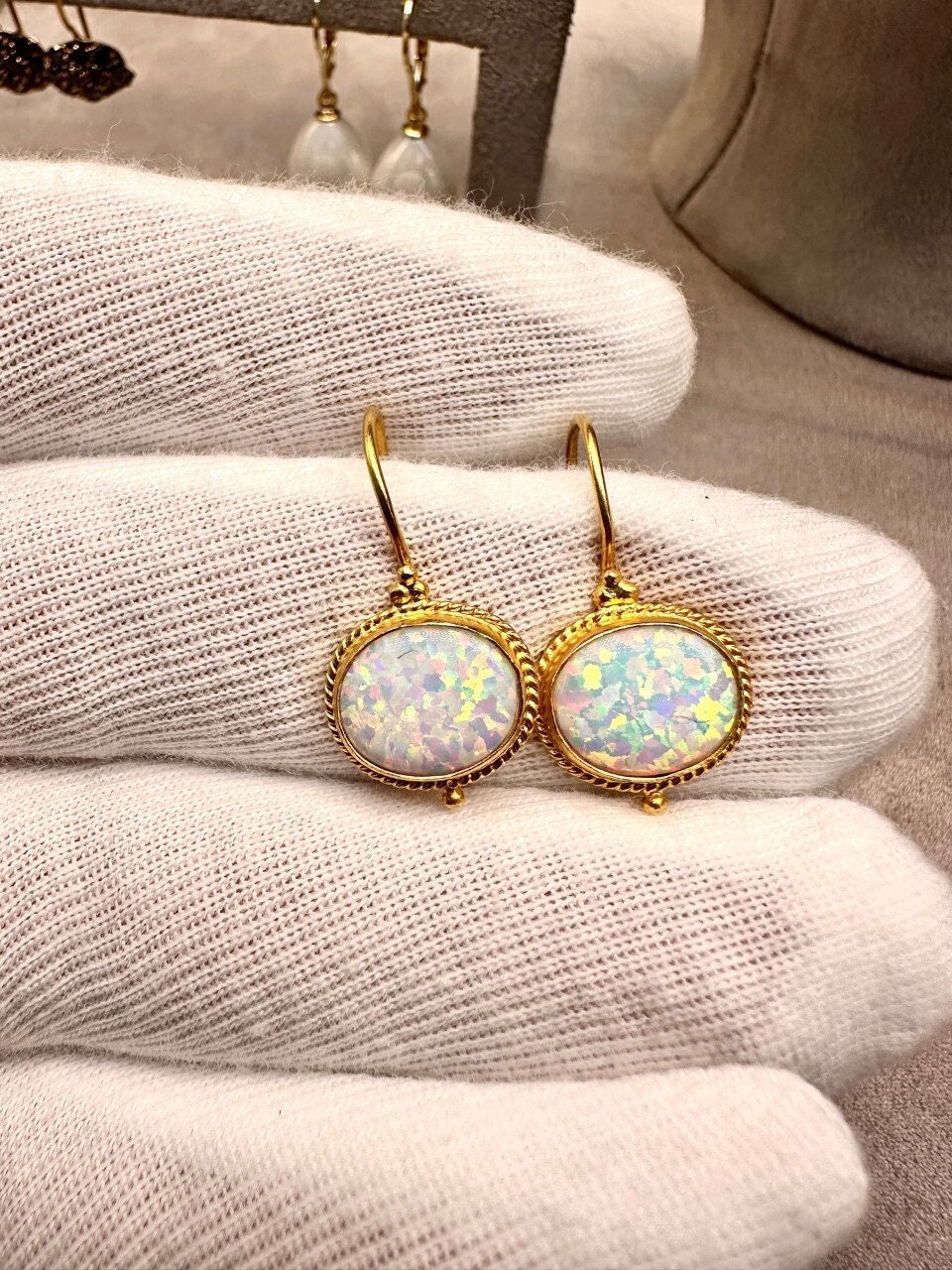 Vintage Koralle Farbe Acrylglas Gemme Schraube Hinten Ohrringe Strass Goldfarben