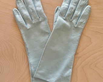 Grandoe light blue leather gloves vintage 1950s or 60s