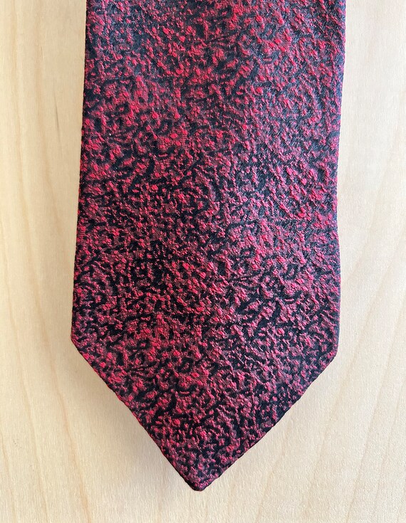 Givenchy tie 1980s iconic fashion - image 2