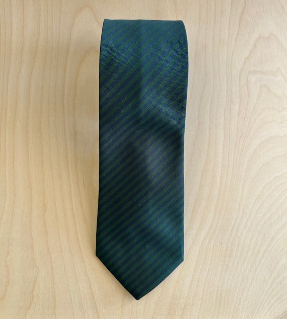 Burberrys tie 1980s iconic fashion