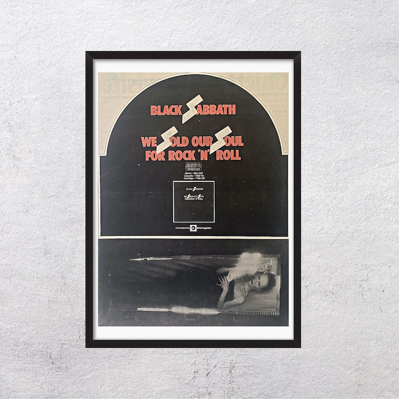 Puede incluir: Portada del &aacute;lbum de Black Sabbath con una foto en blanco y negro de una mujer acostada en un ata&uacute;d. El t&iacute;tulo del &aacute;lbum es "We Sold Our Soul For Rock 'n' Roll".