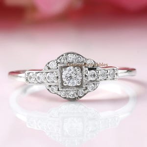1920s Era Vintage Art Deco Ring, Bezel Set Ring Round Cut Moissanite Engagement Ring Antique Estate Edwardian Ring 14K Gold Minimalist Ring