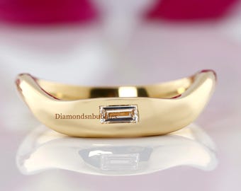 Flush Set Curved Wedding Band, East To West Baguette Curved Band, Anniversary Dainty Baguette Moissanite Band, 14K Solitaire Contoured Band