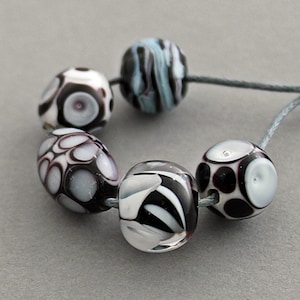 Black White Handmade Lampwork bead set of 5, Black Abstract Handmade glass beads, Artisan beads for Modern jewelry Contemporary Murano beads