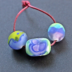 Abstrakte handgemachte Lampwork Perlen, Matte handgemachte Glasperlen, Frost florale Perlen, Artisan Glasperlen für handgemachten Schmuck, Akzentperlen