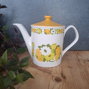 Johnson Brothers Kerrydale mid century modern teapot; retro flower power teapot; 1970s yellow and green floral funky ceramic retro teapot