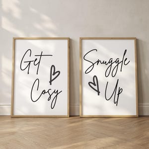 Set di due stampe "Mettiti comodo e coccolati" / Arte murale per camera da letto / Decorazione per la casa / Citazione / Soggiorno / Idea regalo / 6x4 / A5 / A4 / 8x10 / A3